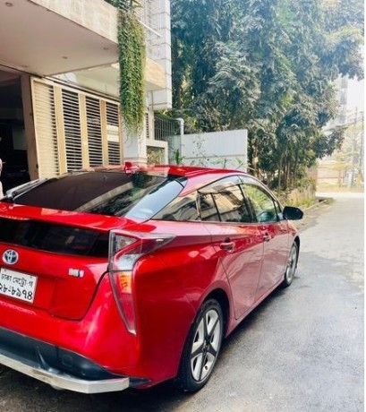 toyota-prius-s-touring-2016-big-2
