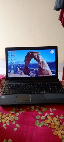 accer-laptop-good-condition-big-0
