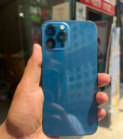 apple-iphone-12-pro-max-used-big-1