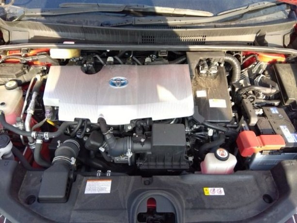toyoyta-prius-a-touring-2019-big-4