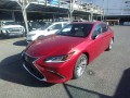 lexus-es300h-2020-small-0