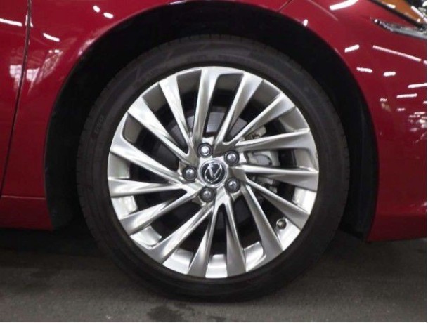 lexus-es300h-2020-big-4