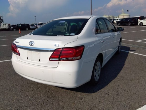toyota-premio-fl-2019-big-4