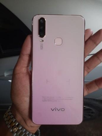 vivo-y17-8256-big-0