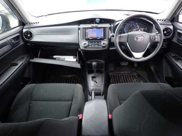 toyota-axio-x-2018-big-3