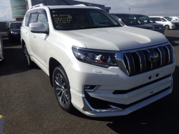 toyota-land-cruiser-prado-2020-big-0