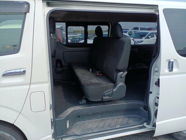 toyota-hiace-super-gl-prime-selection-push-start-2019-big-4