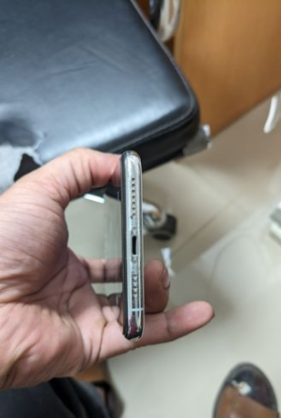 apple-iphone-xs-max-used-big-0