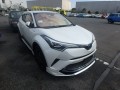 toyota-chr-2018-small-0