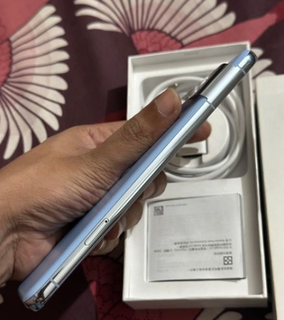 google-8-pro-12128gb-full-boxed-used-big-2