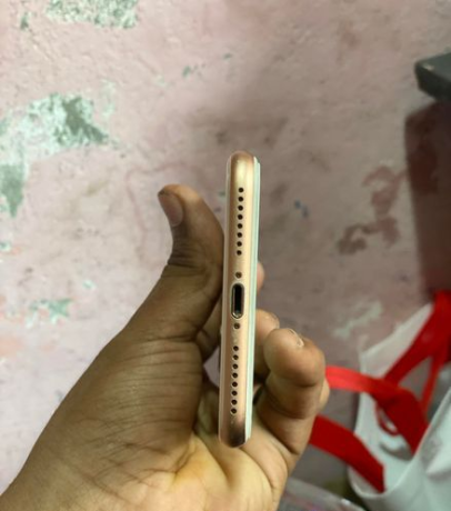 apple-iphone-8-plus-used-big-3
